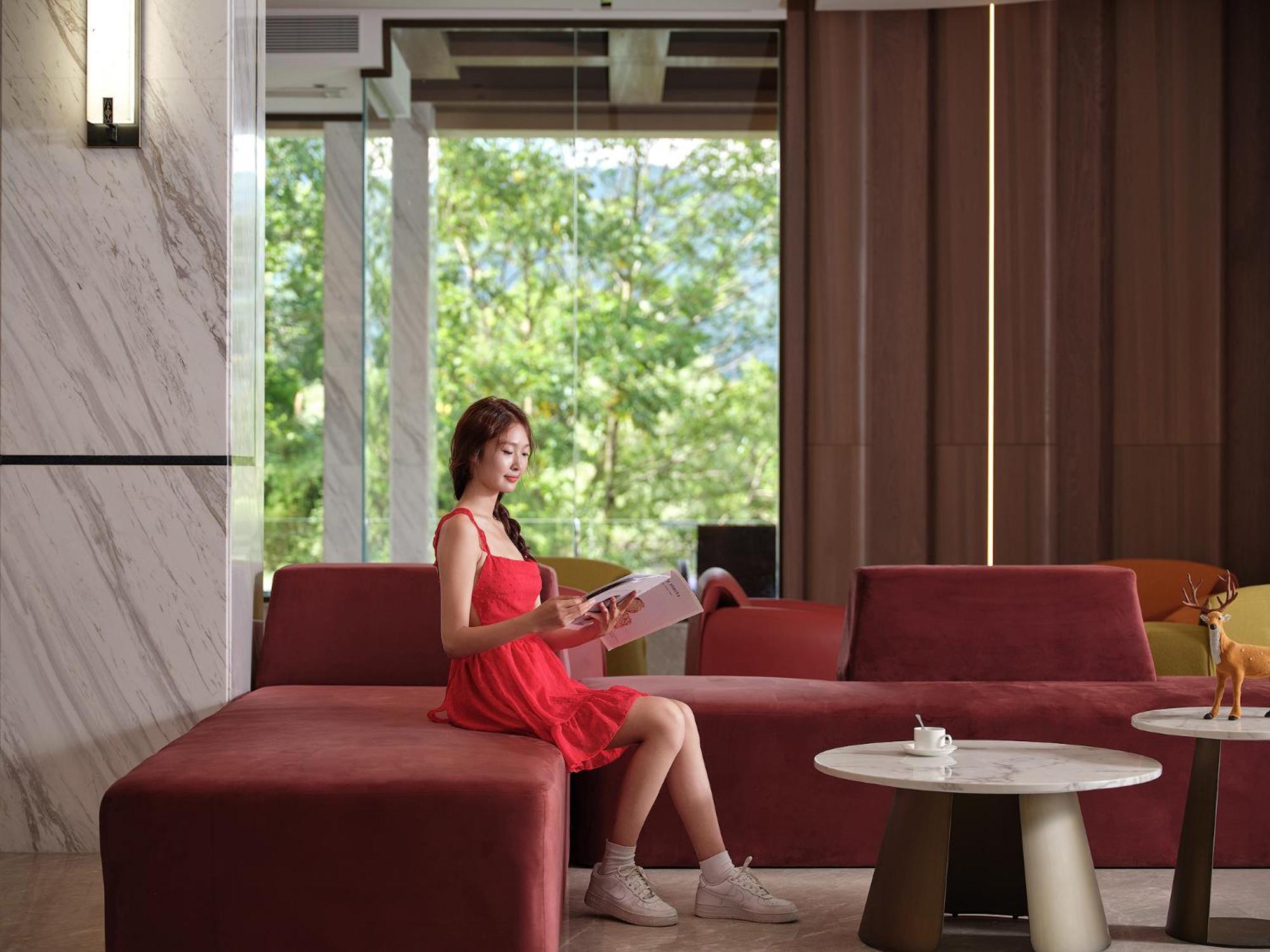 Zhangjiajie Utopia Hotel--Free One Way Pick Up Service Over 2 Nights エクステリア 写真