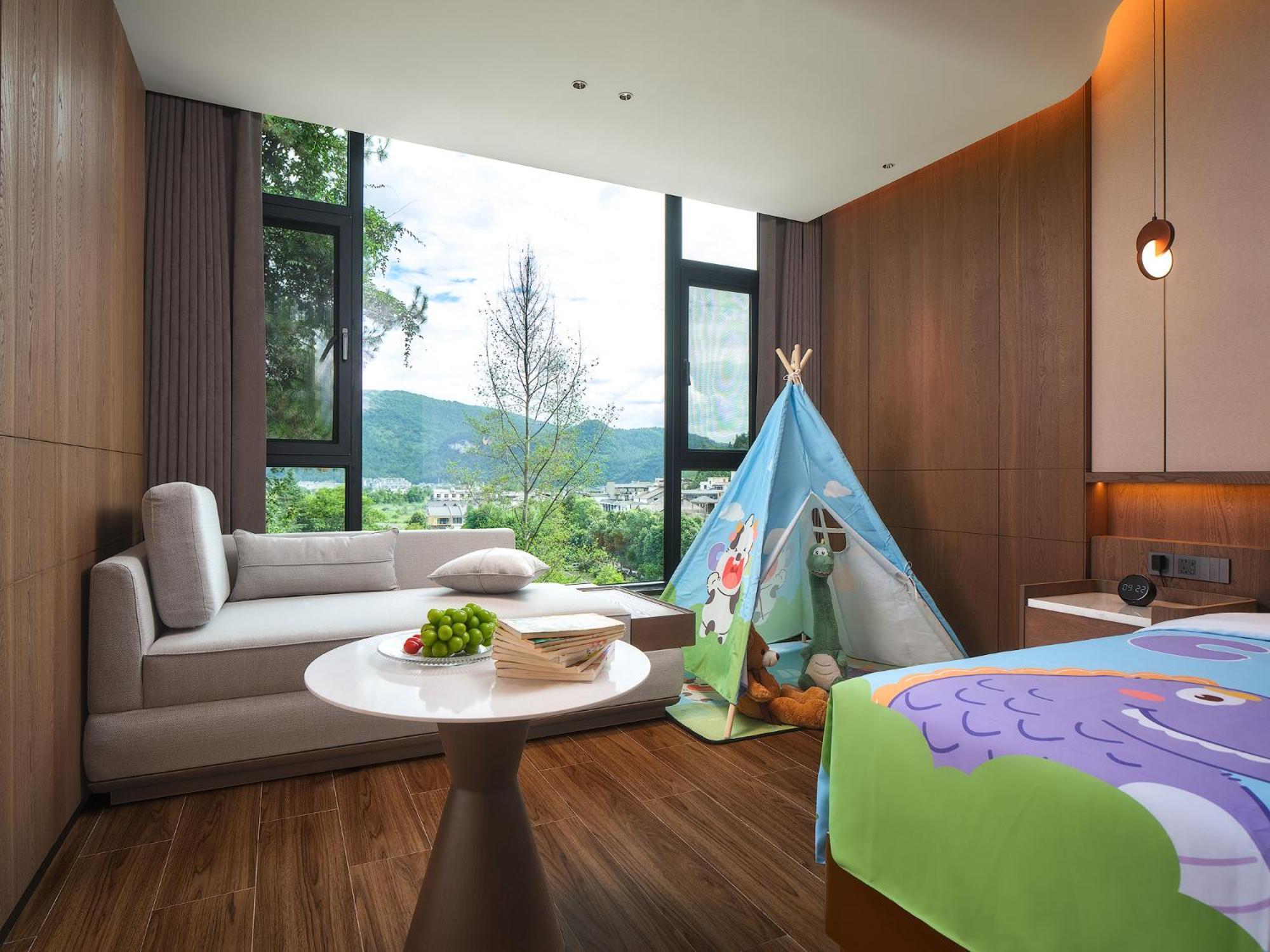 Zhangjiajie Utopia Hotel--Free One Way Pick Up Service Over 2 Nights エクステリア 写真