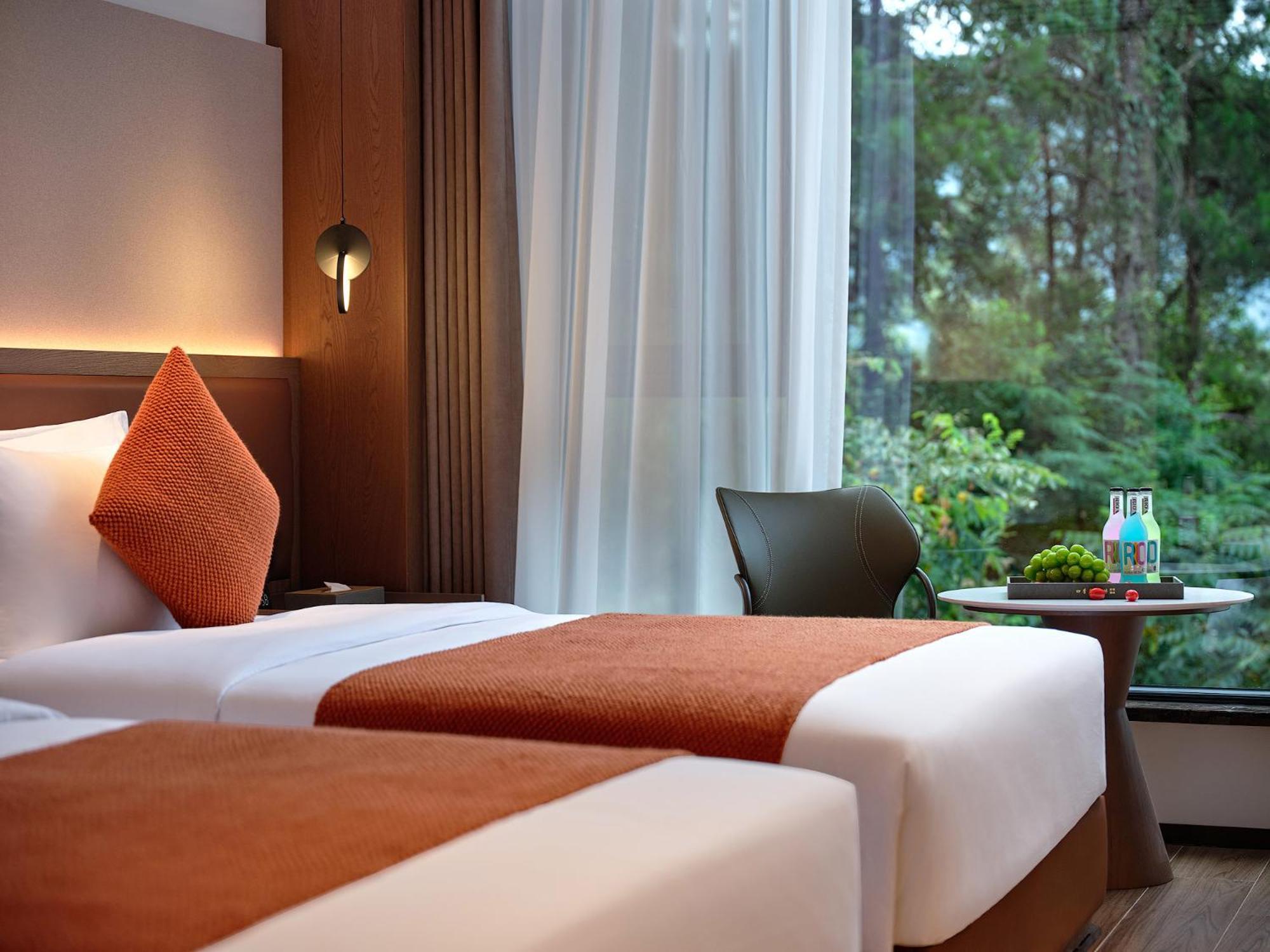 Zhangjiajie Utopia Hotel--Free One Way Pick Up Service Over 2 Nights エクステリア 写真