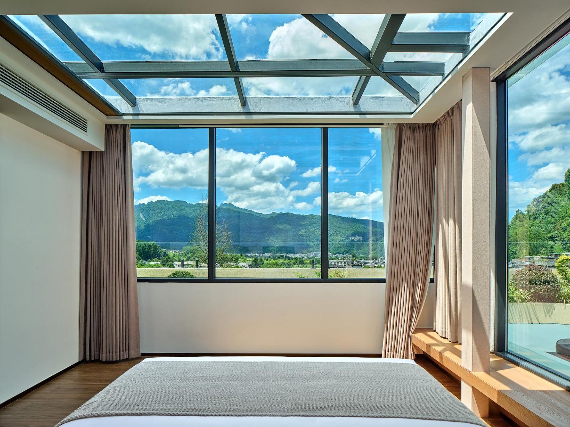 Zhangjiajie Utopia Hotel--Free One Way Pick Up Service Over 2 Nights エクステリア 写真
