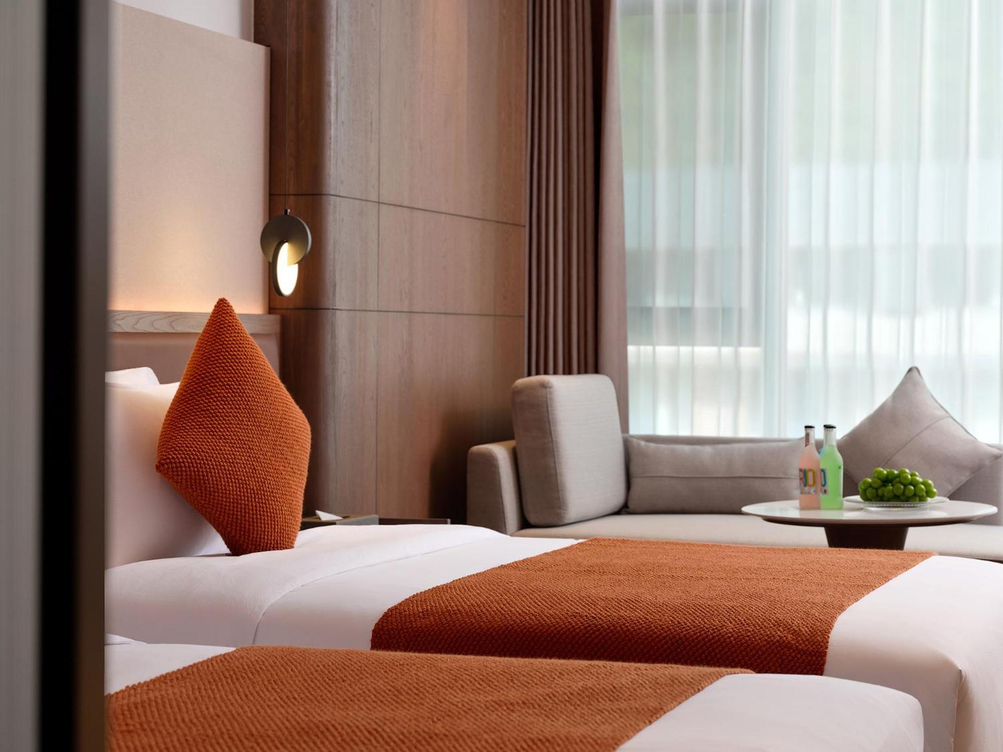 Zhangjiajie Utopia Hotel--Free One Way Pick Up Service Over 2 Nights エクステリア 写真